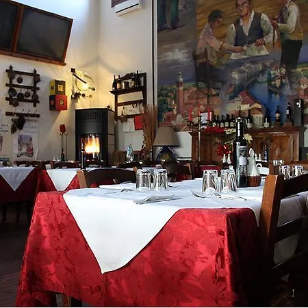 ホテル Ristorante Amolara *